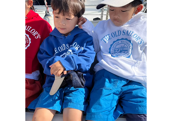 アドベンチャーキャンプフーディ キッズ